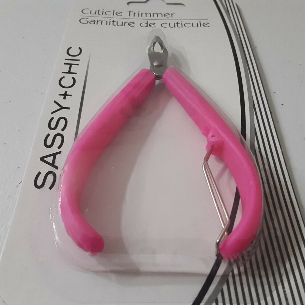 Sassy + Chic Cuticle Trimmer